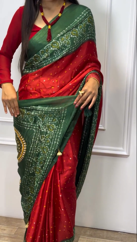 Green And Red Bandhani Saree