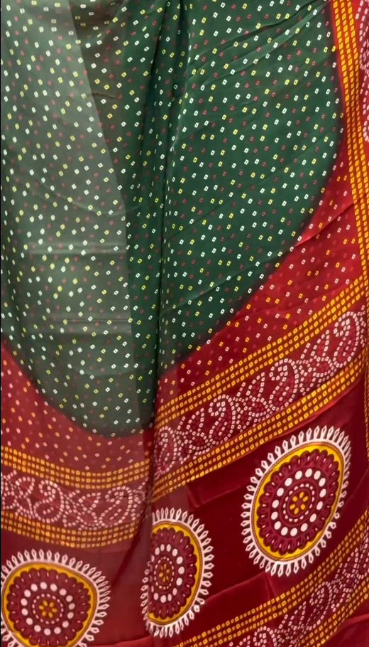 Green And Red Latest Bandhani Saree