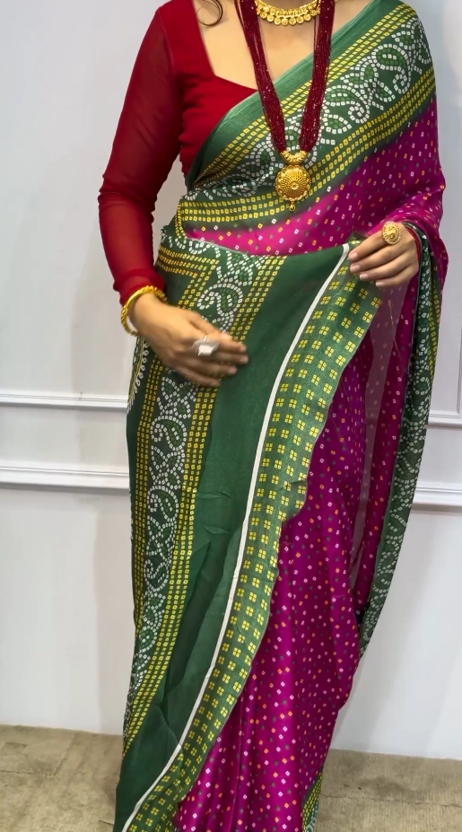 Green And Magenta Bandhani Saree